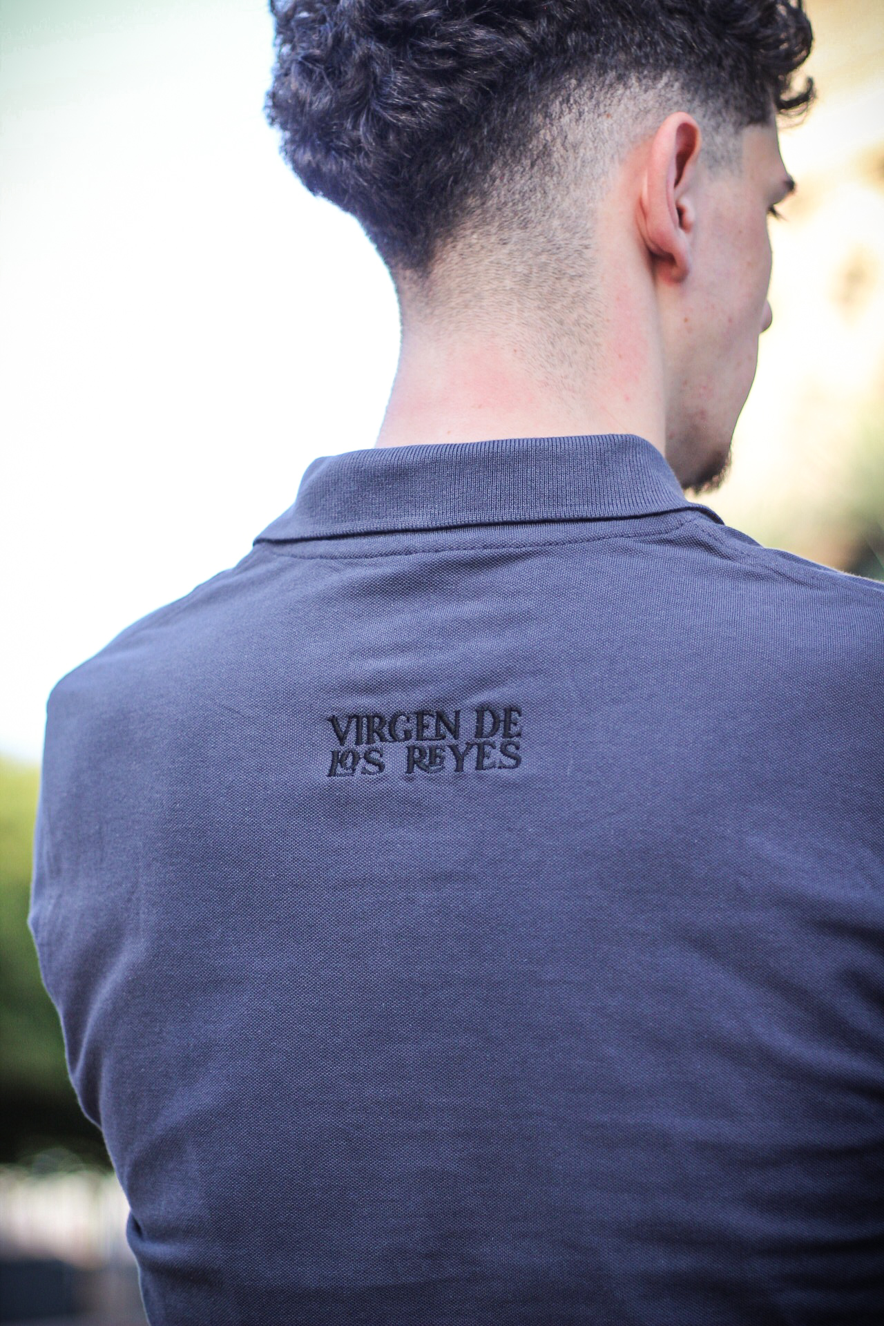 Polo gris | Unisex adultos - Imagen 3